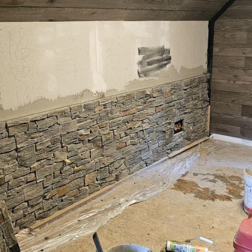 Dann noch die Außenmauer der Galerie